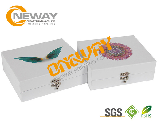 Custom Printed Gift Boxes ， Cartoon Gift Packaging Baby Socks with Box