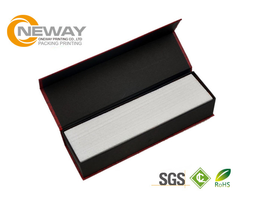 Recycable Material Paper Gift Box , Customized Design Printed Hanging Retail Boxes